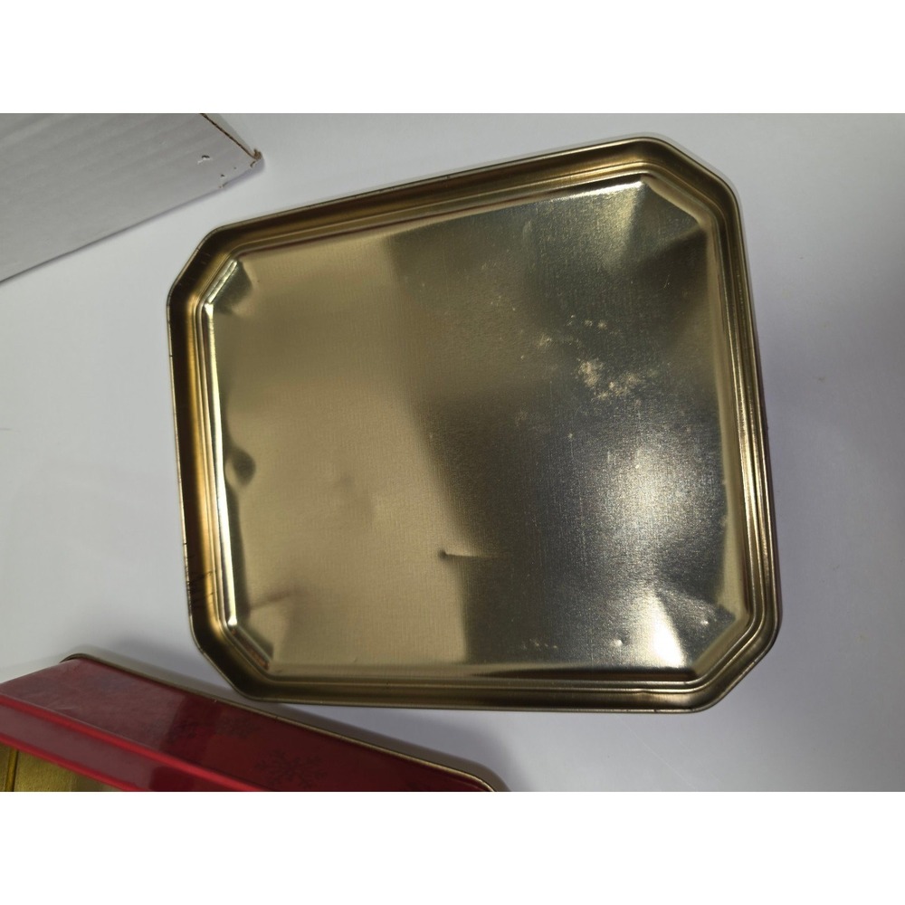 red rectangular Starbucks Coffee holiday cookie tin featuring a festive winter - Picture 6 of 6